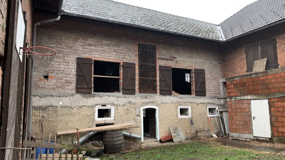 alter_bauernhof_in_ohlsdorf_vor_dem_abbruch_innenhof