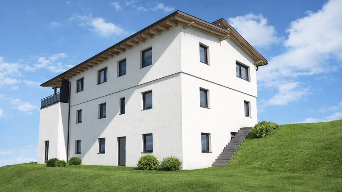 Aufstockung in Bad Kreuzen mit zweiter Wohneinheit, Straßenansicht