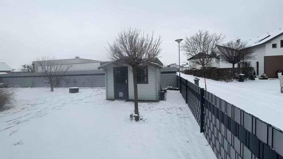 grundstueck_in_au-an-der-donau_vor_dem_poolhaus-zubau