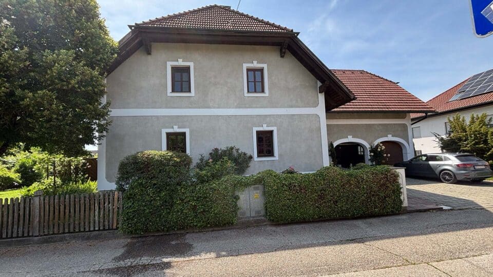 wohnhaus_in_sankt._Valentin_vor_der_aufstockung_Strassenseite