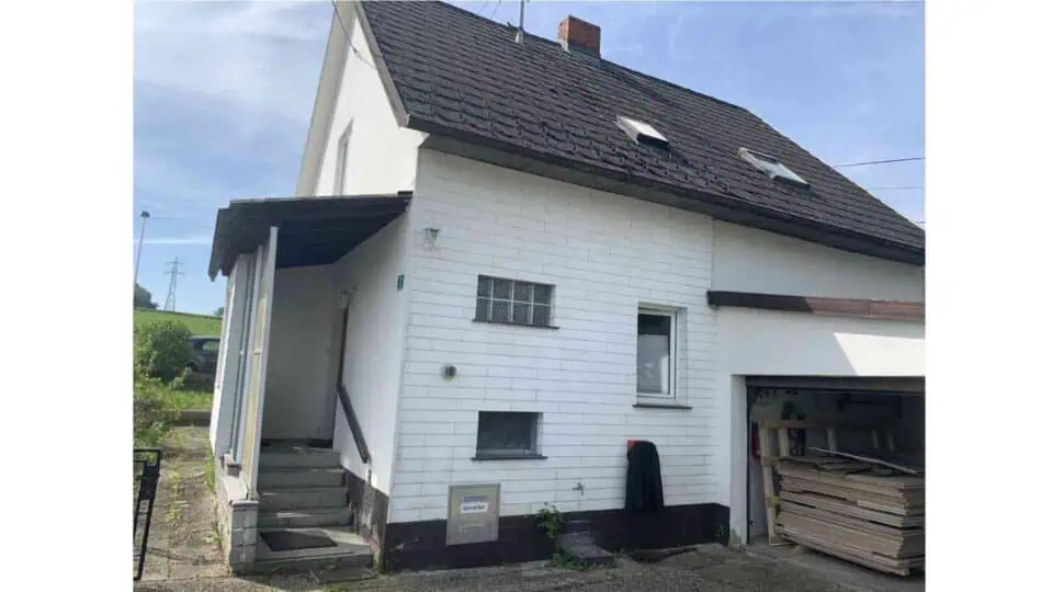 vor umbau_einfamilienhaus_ried_in_der_riedmark_zufahrt